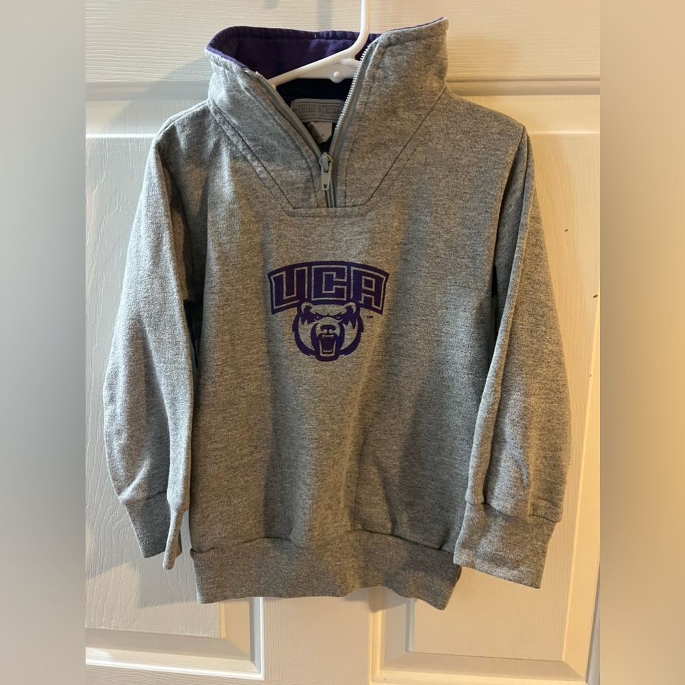 UCA Pullover YXS